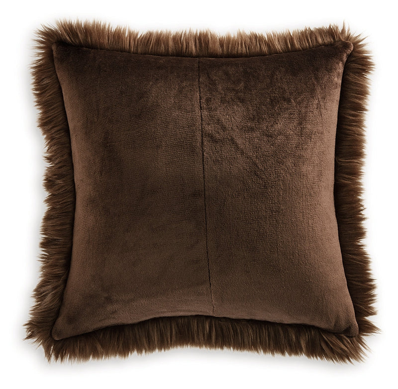 Bellethrone Pillows